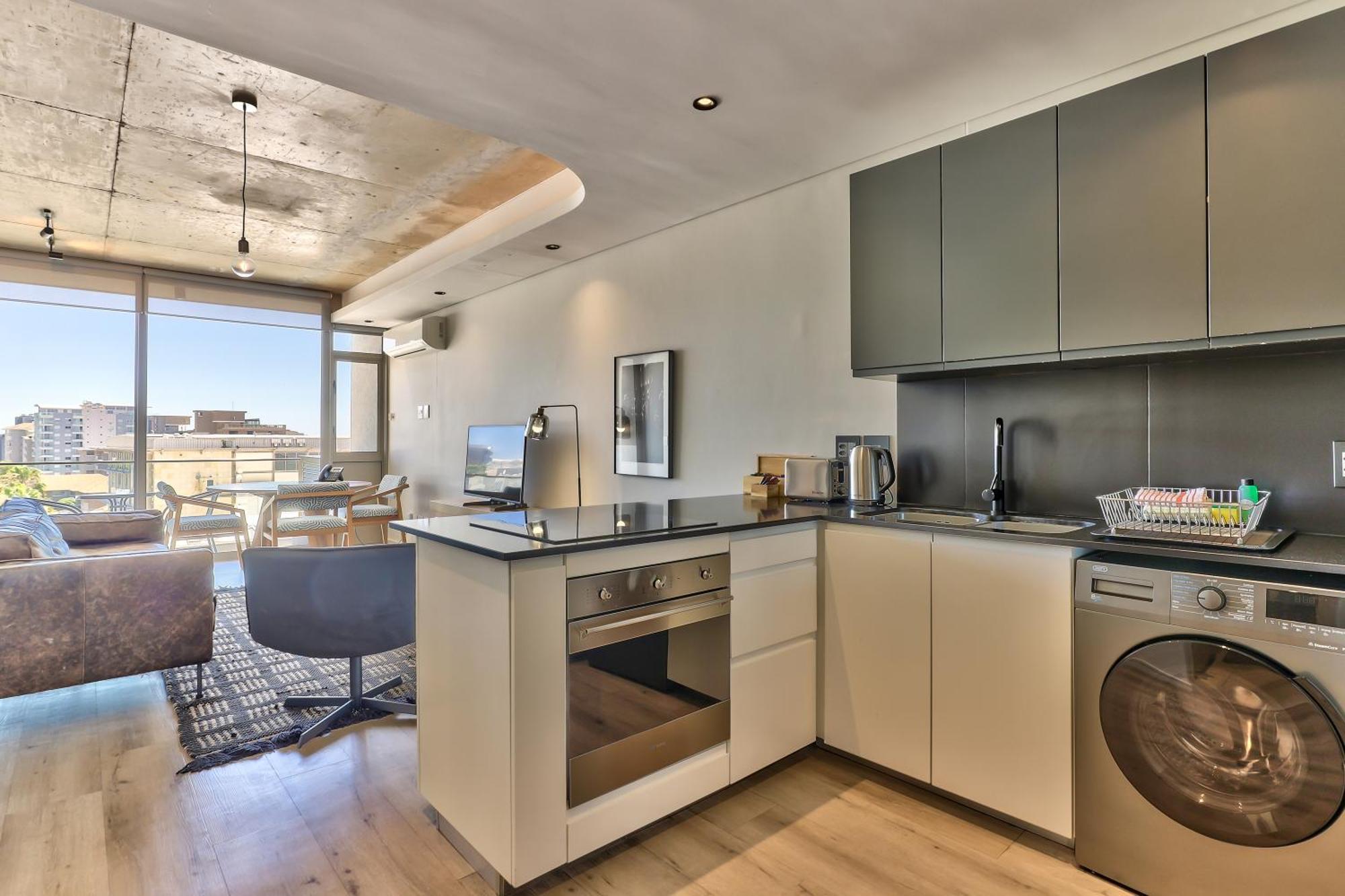 The Quarter Apartment *